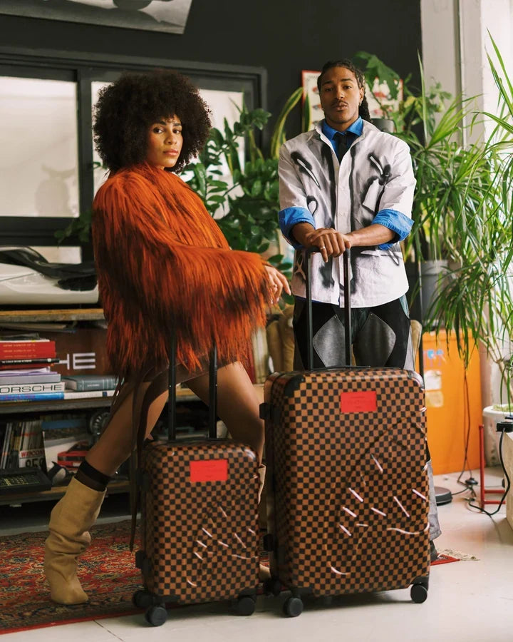 FULL-SIZE LUGGAGE